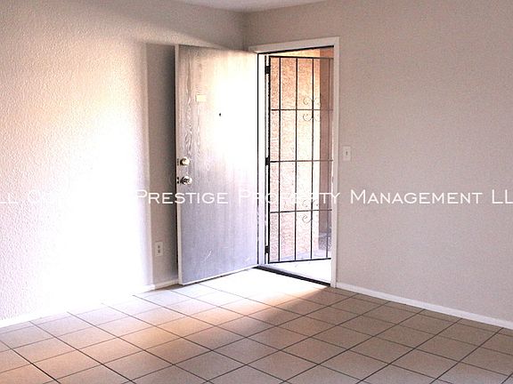 4th image of 1831 W Mulberry Dr Unit 123