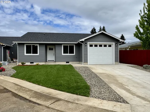 118 Wanda Ct, Myrtle Creek, OR 97457