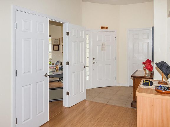 5th image of 9015 Tropical Bend Cir