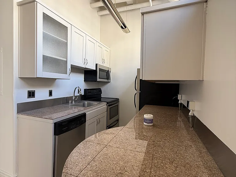 312 W 5th St #826 — Photo 9