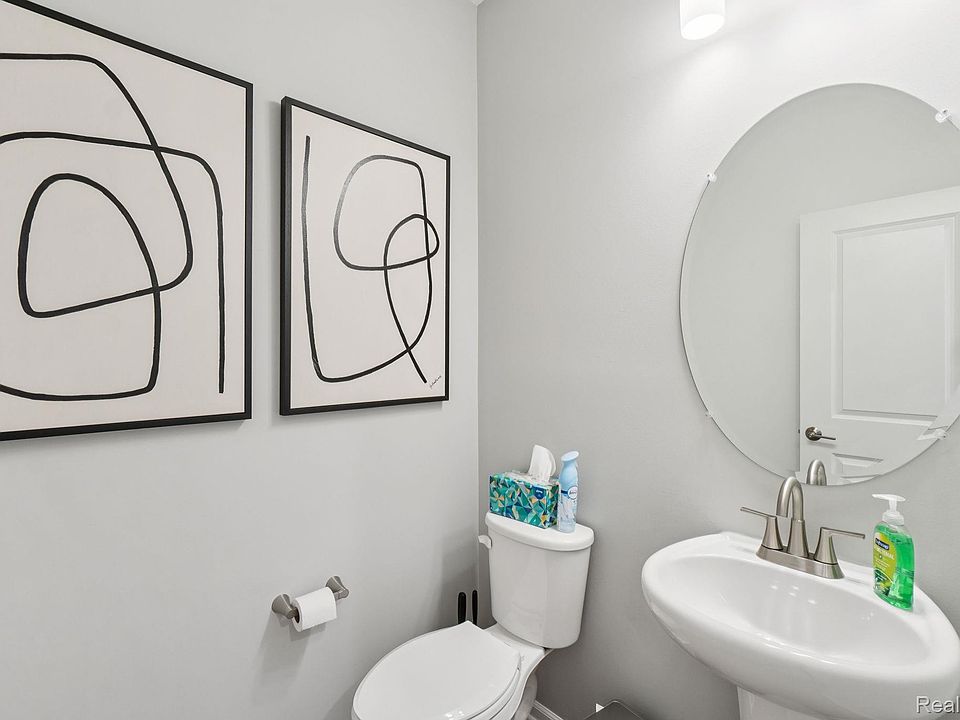 332 Lantana Dr, photo 8