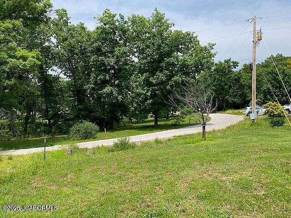 4th image of 1778 Robin Hood Ln
