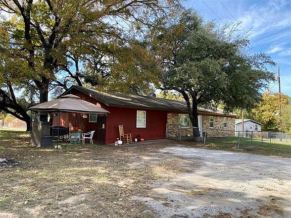 3rd image of 900 E White Tail Dr