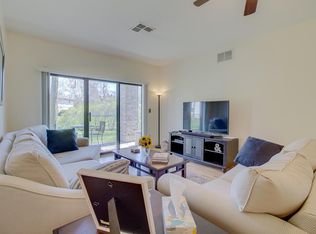 500 W Bender Rd UNIT 86, Glendale, WI 53217