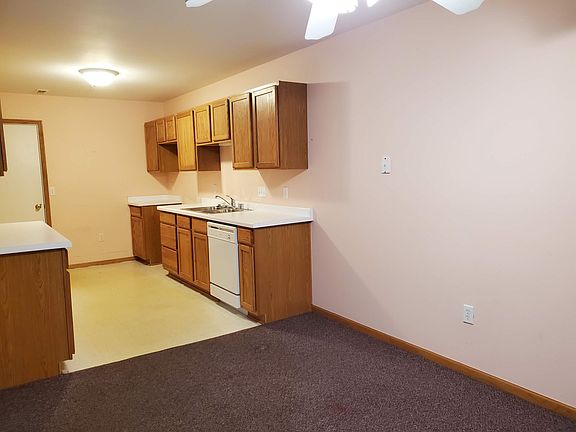 3rd image of 2520 11th Pl Unit 203