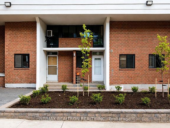 3rd image of 125 Leeward Glenway #112