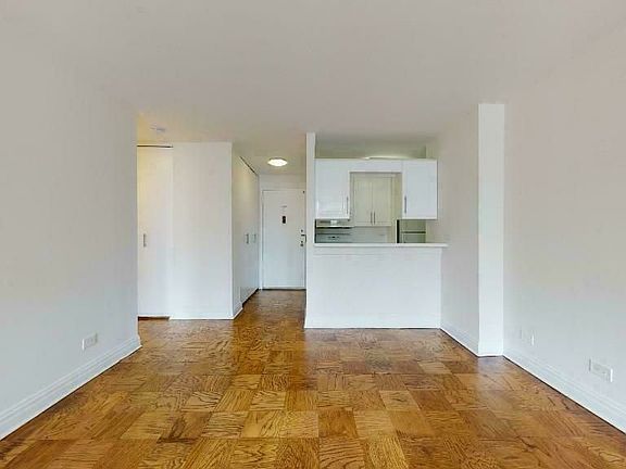 2nd image of 400 E 71st St APT 15I