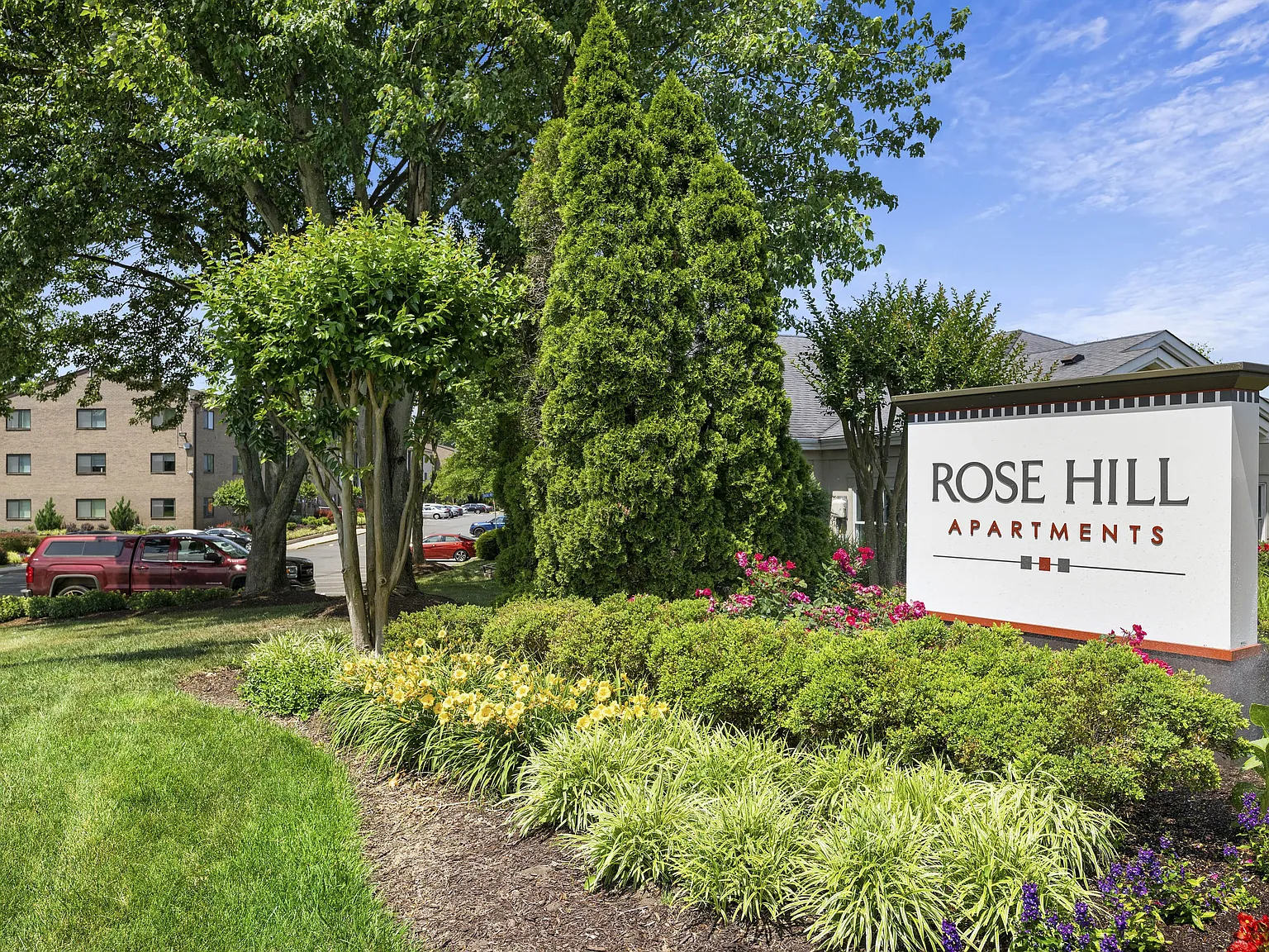 Rose Hill Apartments — Photo 2