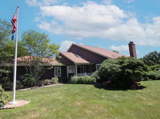 23 Hemingway Dr, Wallingford, CT 06492