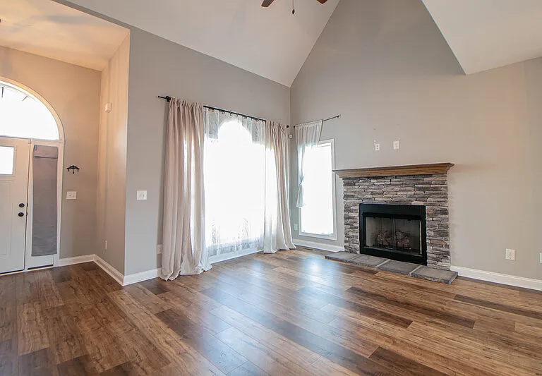 3300 Twelve Oaks Blvd — Photo 3