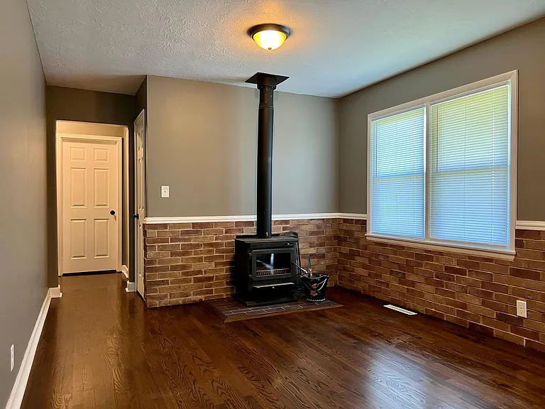 224 N Prince Ln — Photo 12