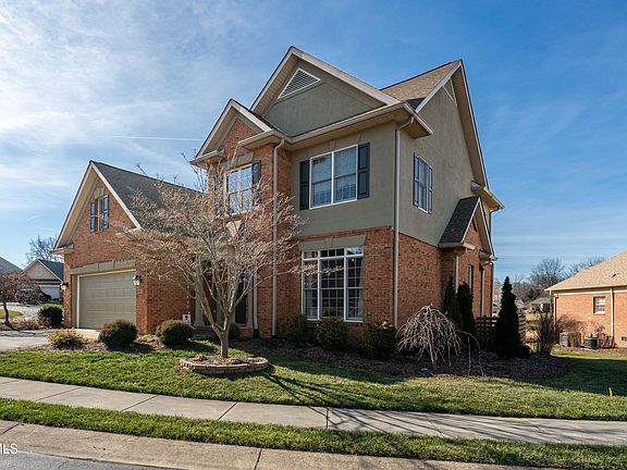 2nd image of 1815 Waters Edge Dr