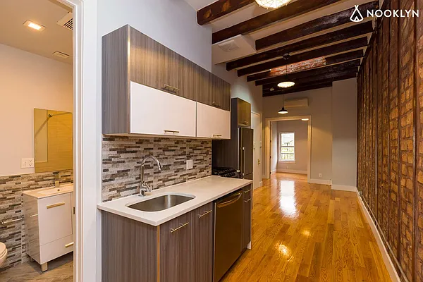 Rented by Nooklyn NYC LLC | media 27