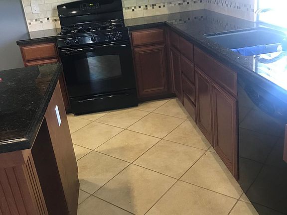 5th image of 3826 E Harter Ct