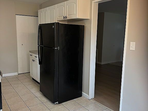 4th image of 210 Sheffield Dr