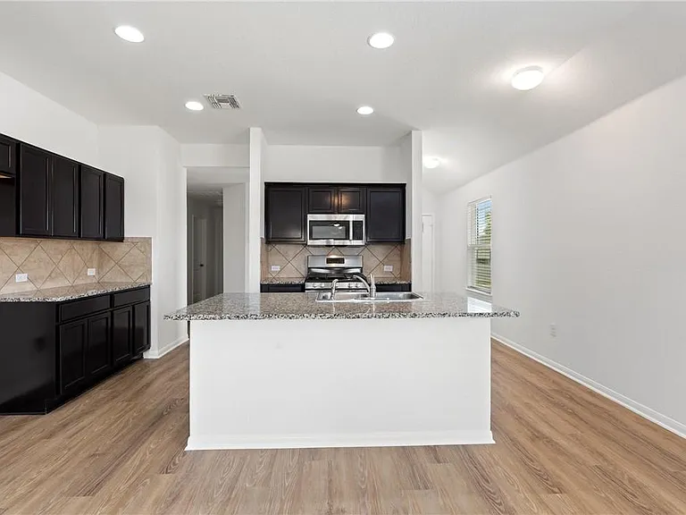 3415 Tilmon Ln — Photo 6