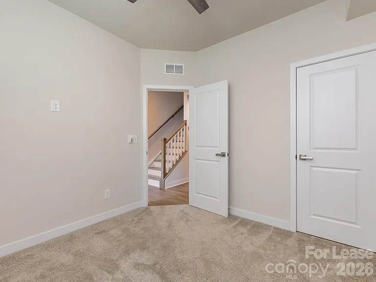 413 Spearfield Ln — Photo 6