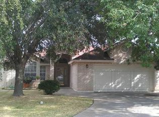 1401 Hawk Ridge Ct, Laredo, TX 78045