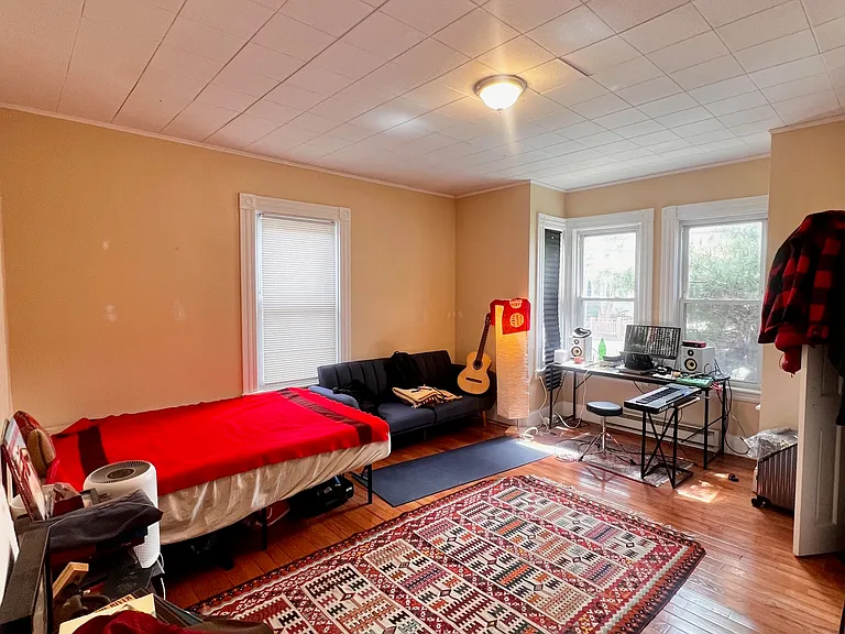 51 Beacon St #1 — Photo 4
