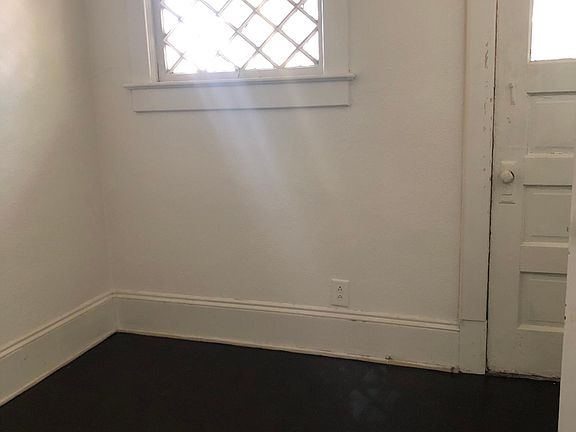 4th image of 3127 N Bartlett Ave