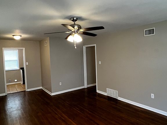 3rd image of 4017 Mellene Dr