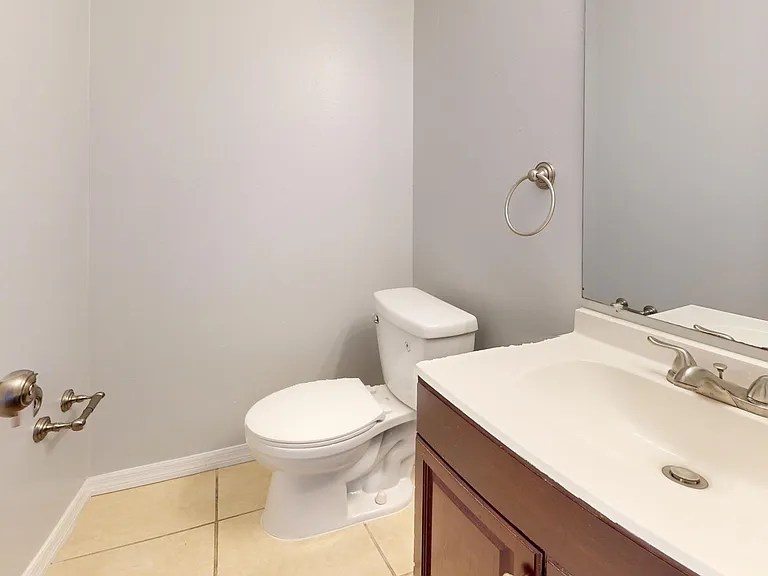 2151 Alicia Dr #C — Photo 16