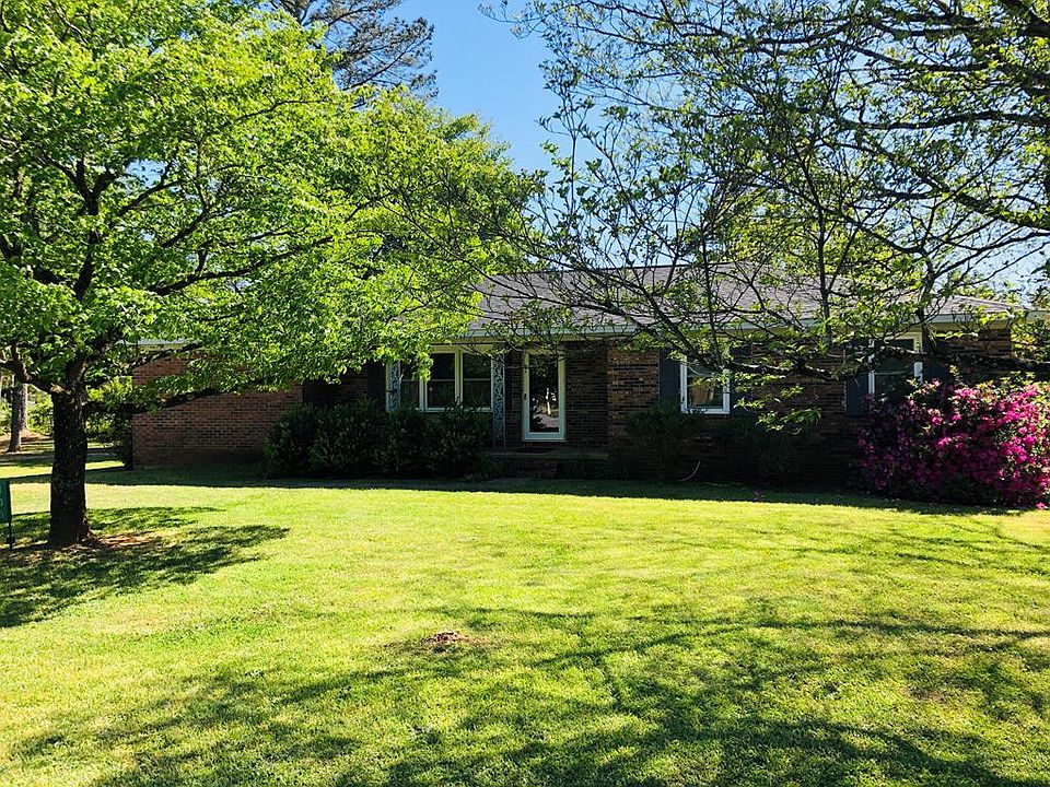 1st image of 105 Effie Dr