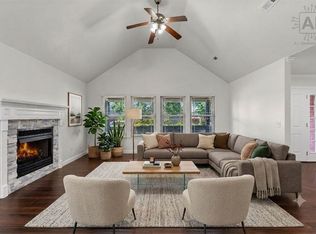 207 E Post Rd, Rogers, AR 72758