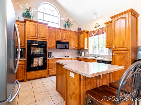 5th image of 4809 Rosewood Dr