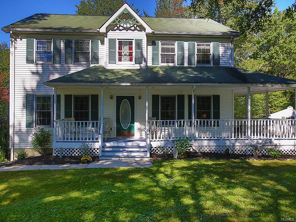 1st image of 31 Equestrian Dr