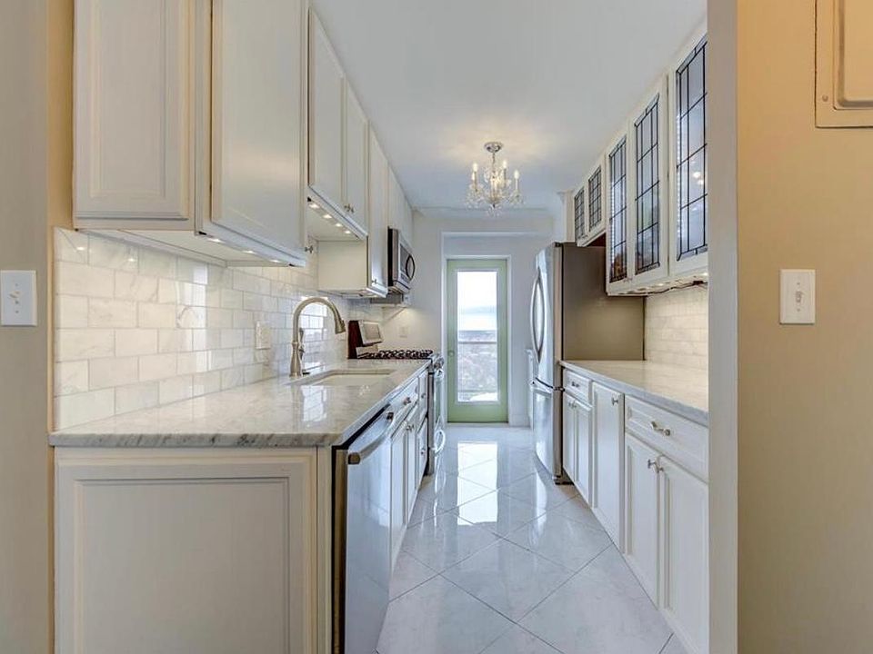 1st image of 4466 W Pine Blvd APT 19D