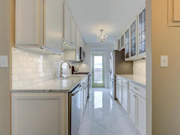 4466 W Pine Blvd APT 19D, Saint Louis, MO 63108