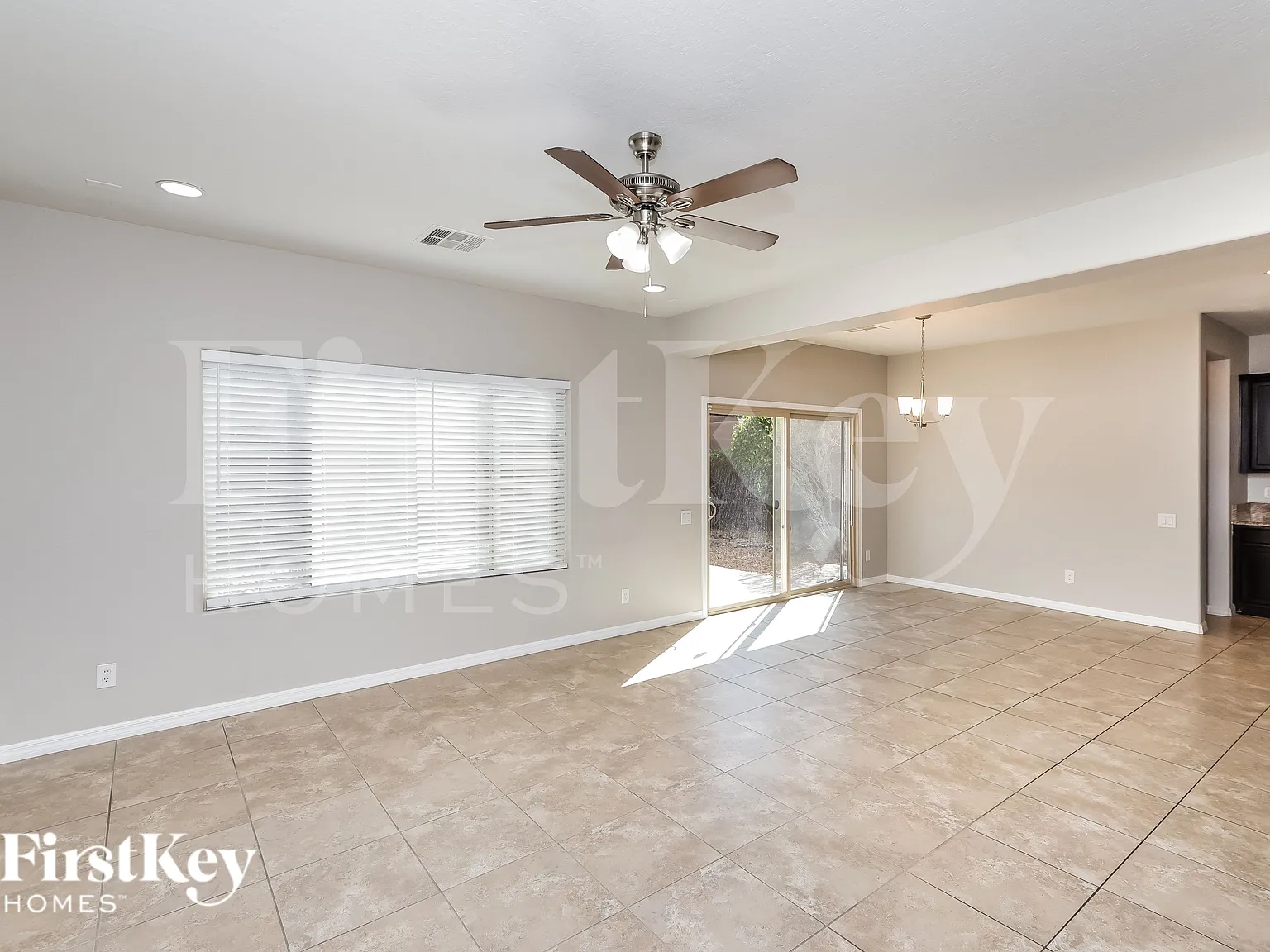 3 bed, 2.5 bath, 1762 sqft, $2,510 — Photo 3