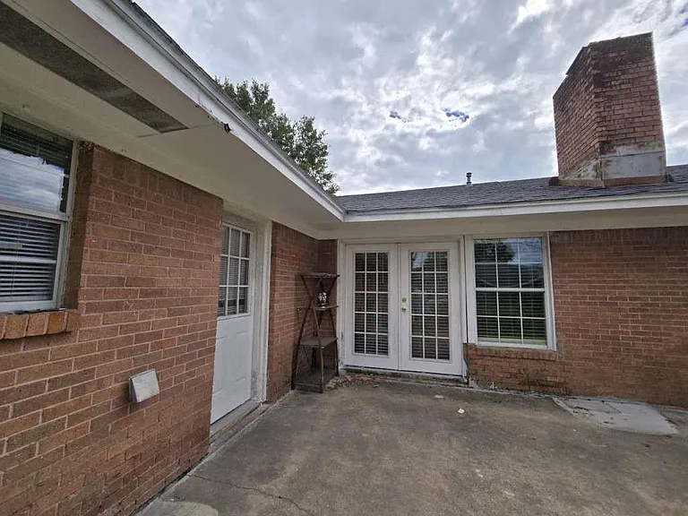 1903 Britton St — Photo 16
