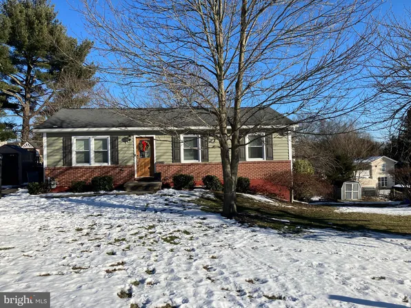 7081 Bridle Ct, Sykesville, MD 21784