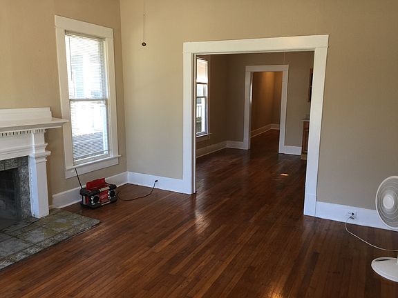 5th image of 415 E Ashby Pl APT 1
