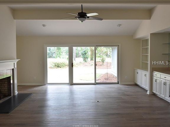 5th image of 21 Oyster Bay Pl