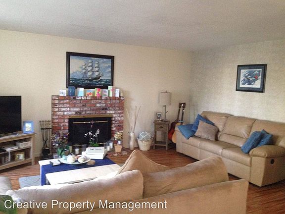 5th image of 1323 N Bay Ave
