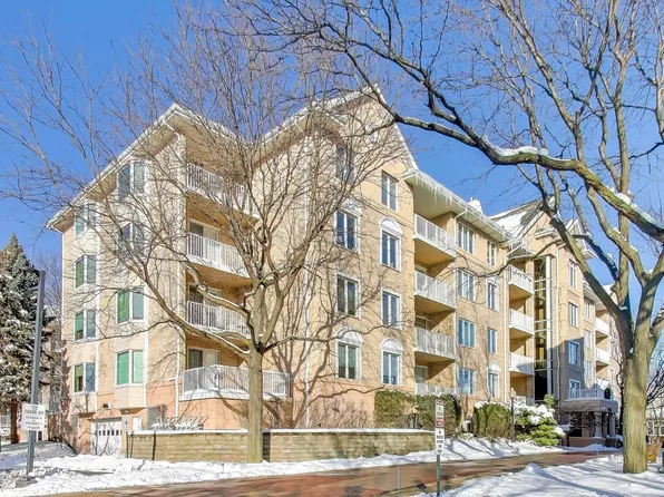 1715 Pavilion Way Unit 206, Park Ridge, IL 60068