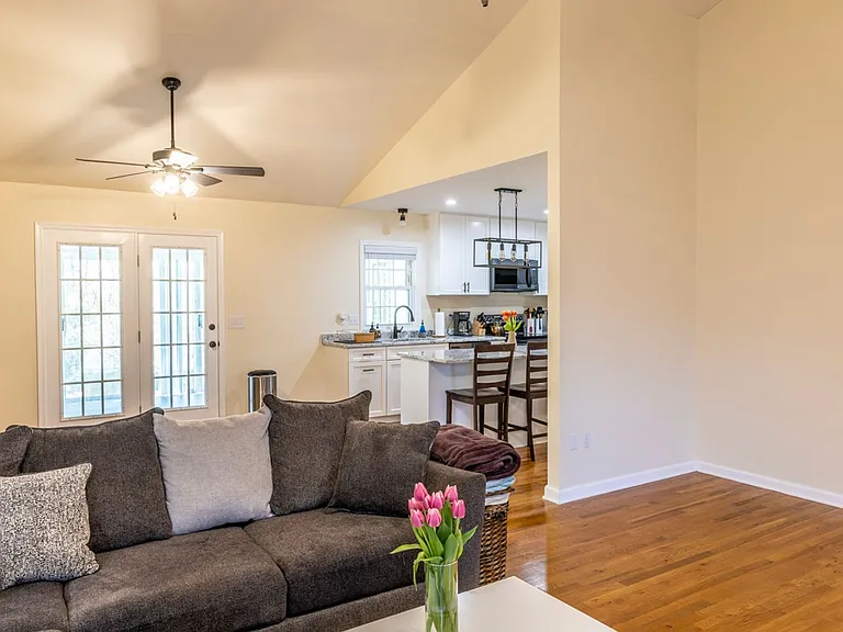 604 Wilder Dr — Photo 8