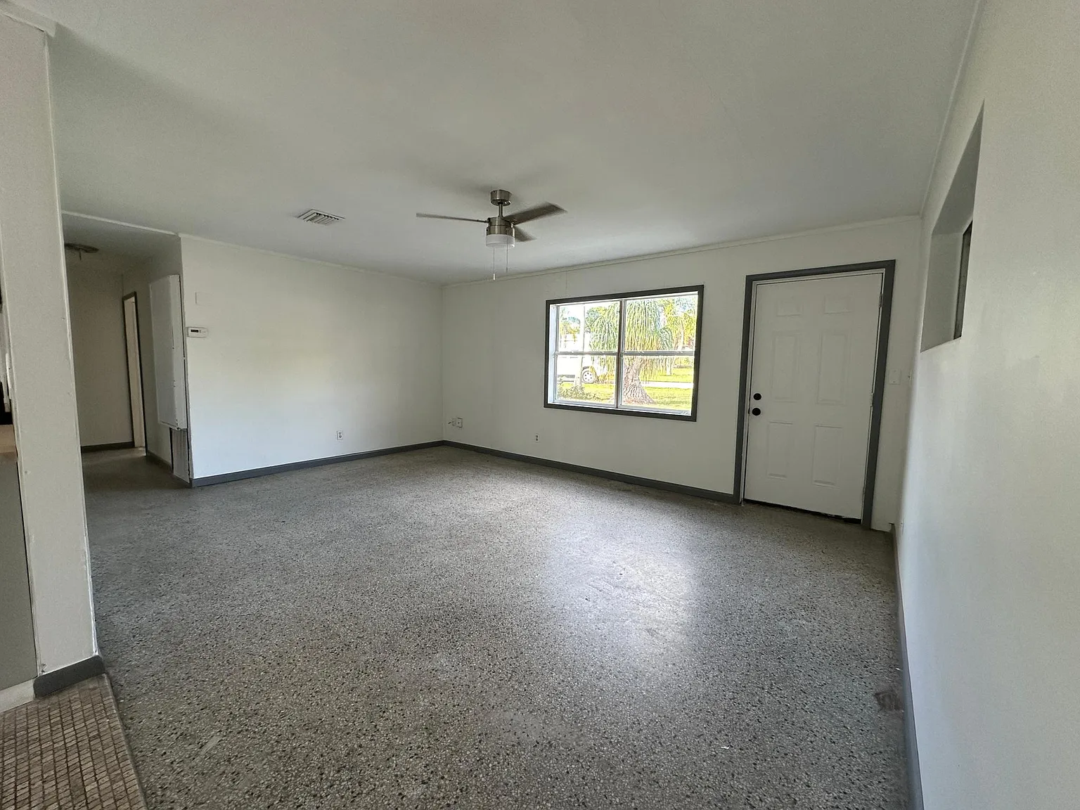 2 bed, 1200 sqft, $1,800 — Photo 4