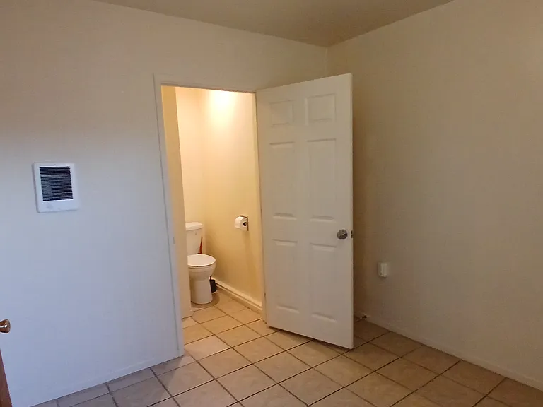 3682 Herman Ave #B — Photo 6