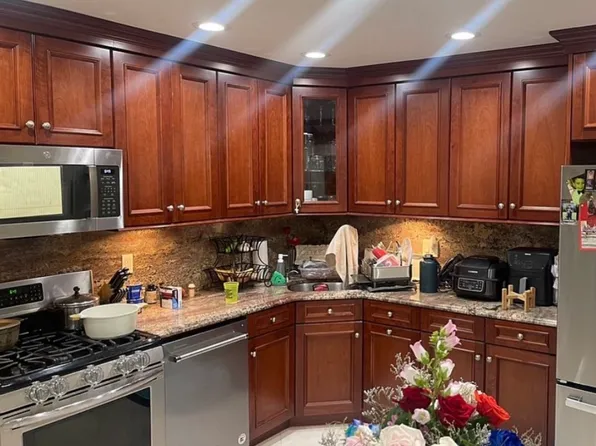 31-52 35th Street image 1 of 2