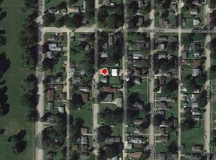 2357 Barker St, Clinton, IA 52732