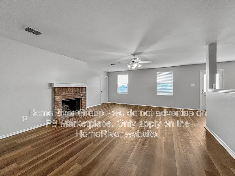 2800 Crockett Pl — Photo 3