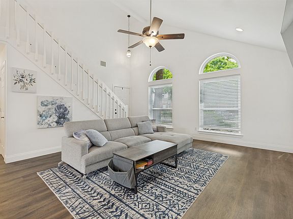 4th image of 11814 Eloise Dr