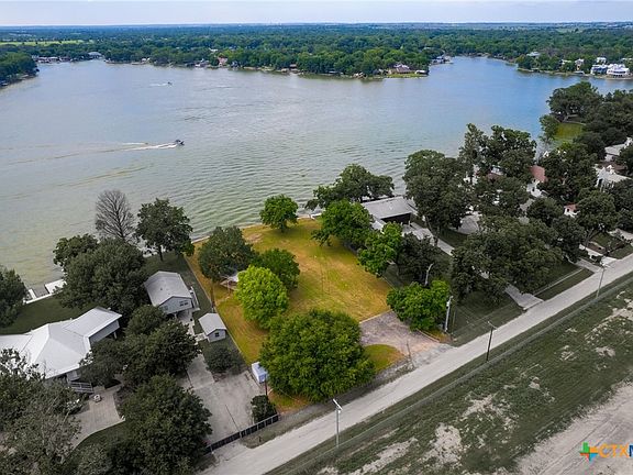 3rd image of 148 Isle Of View Dr