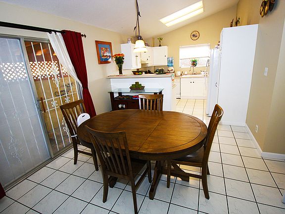 3rd image of 1308 Lincoln Pl