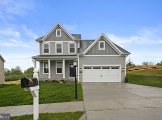 420 Hickory Ridge Cir, York, PA 17404