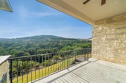 1st image of 128 Baldovino Skyw